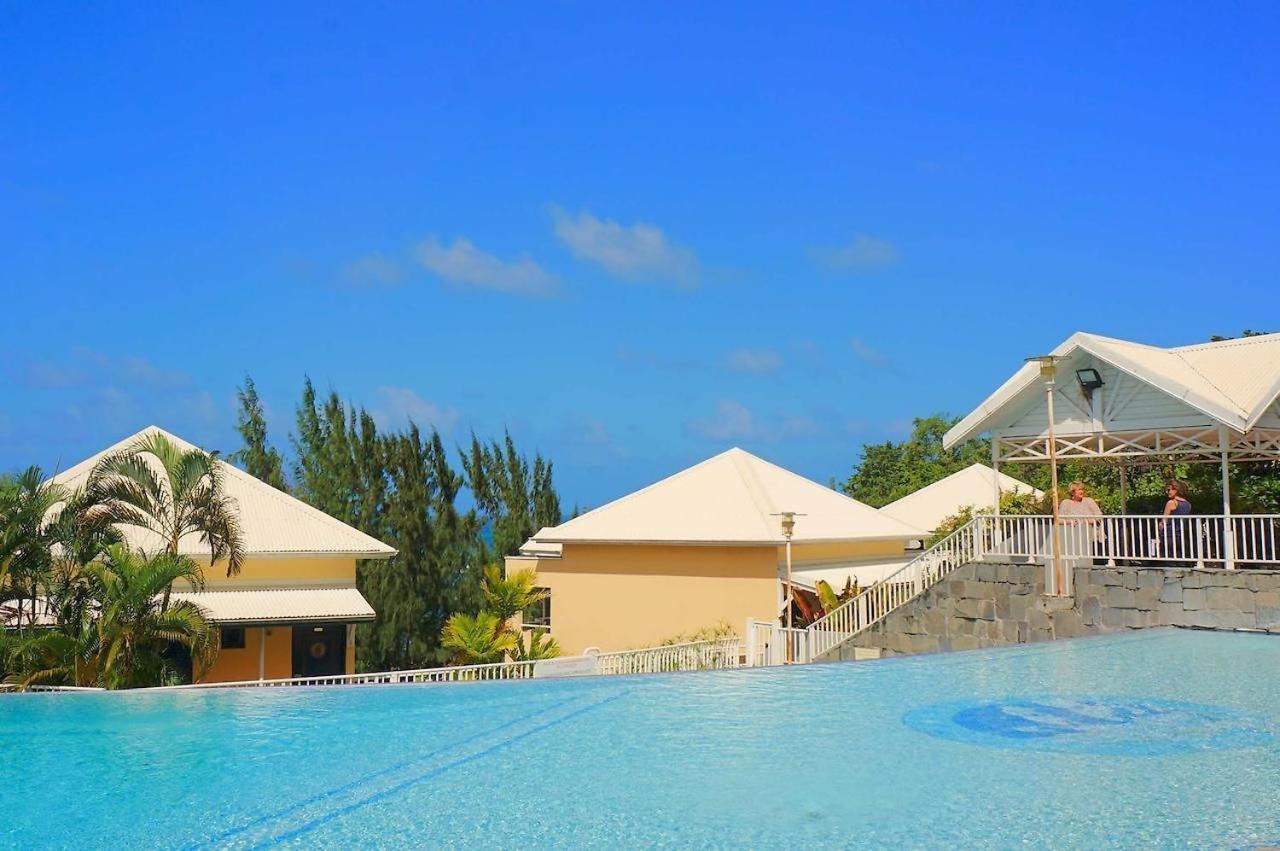 Studio Climatise Dans Residence Avec Piscine, A Proximite De La Mer Ла-Трините Экстерьер фото